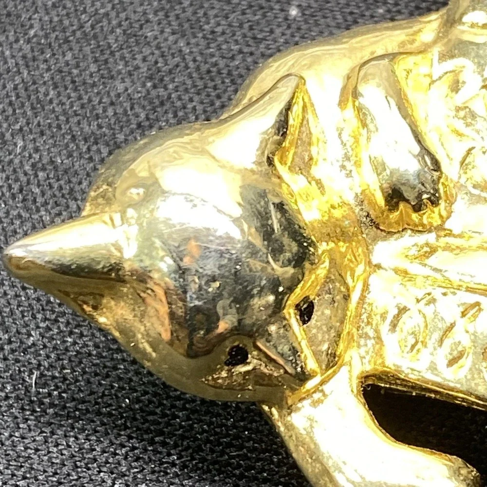 Gold Tone Enamel‎ Christmas Brooch Pin Green Red Cat Holly Christmas Festive Pin